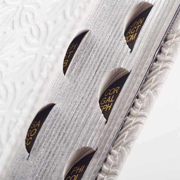 White Deluxe Gift Bible