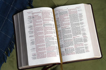 Load image into Gallery viewer, Thompson Chain-Reference Bible, Handy Size, Bonded Black
